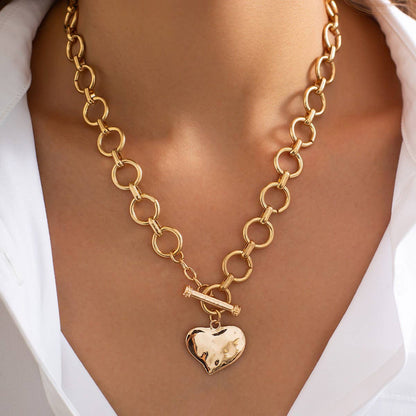 HAMMERED HEART NECKLACE