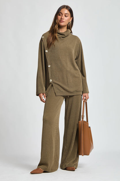 2-Piece Cowl Neck Ribbed Travel Set
