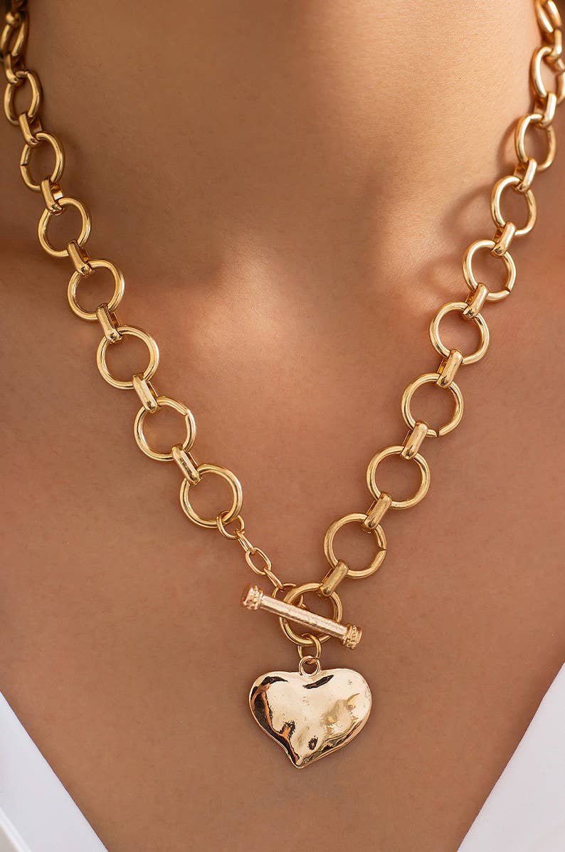 HAMMERED HEART NECKLACE