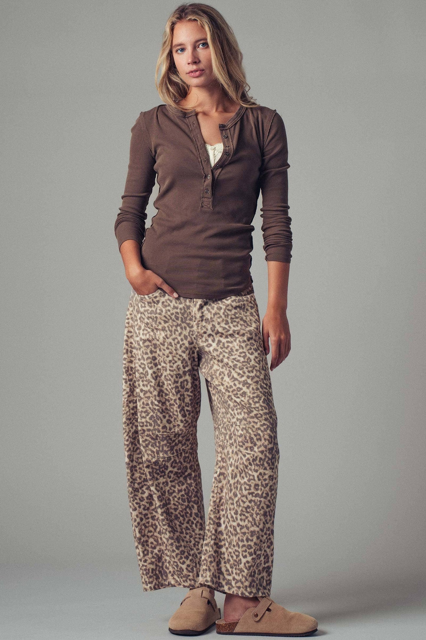 Leopard Print Stitch Detail Barrel Jeans